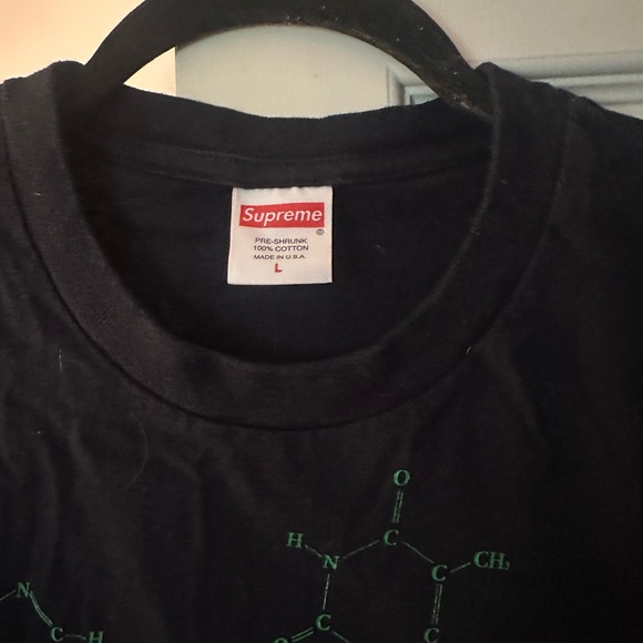 SUPREME T-Shirt - Picture 1 of 3